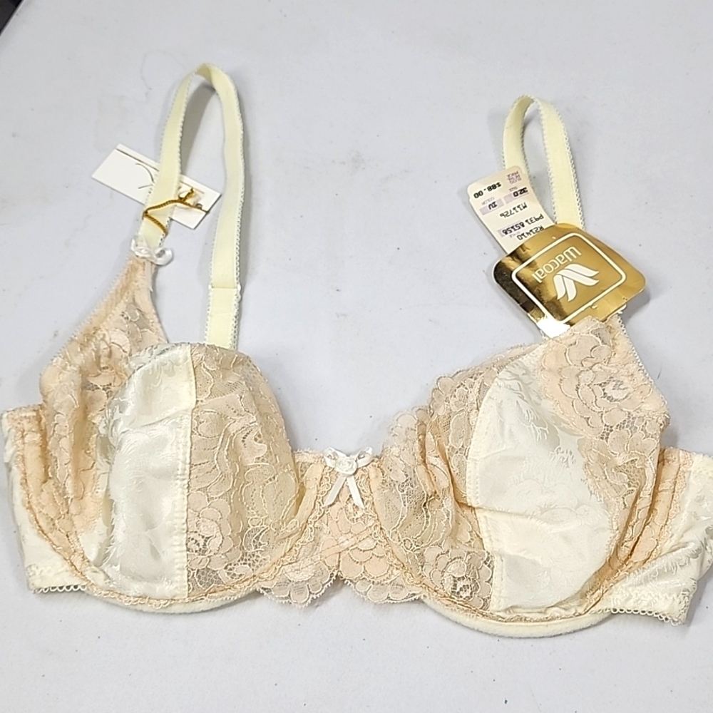 Wacoal Silk Lace Underwire Bra 32D